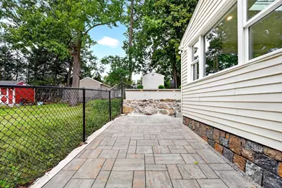 107 Woodley Ave, Boston, MA 02132 - Photo 32