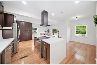 856 Newport Ave, Attleboro, MA 02703 - Photo 10