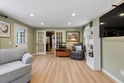 107 Cedar St, Sturbridge, MA 01518 - Photo 10