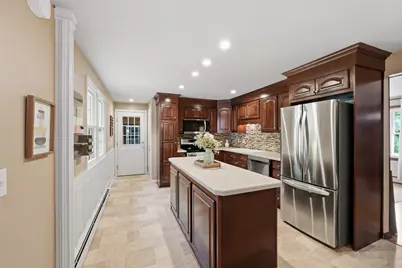 107 Cedar St, Sturbridge, MA 01518 - Photo 4