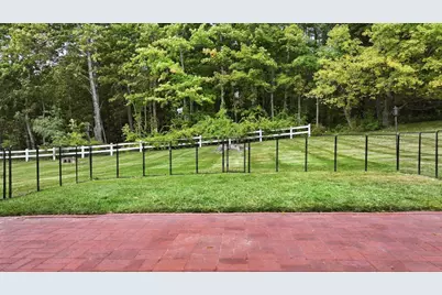 107 Cedar St, Sturbridge, MA 01518 - Photo 38