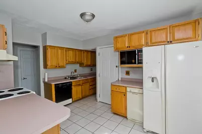 81-83 Chestnut Street, Springfield, MA 01151 - Photo 6