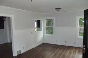 27 Elizabeth St, Lunenburg, MA 01462 - Photo 10