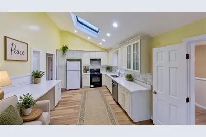 52 Rockefeller St #2, Randolph, MA 02368 - Photo 2