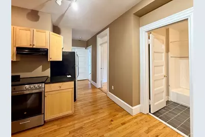 2 Arlington St #22, Cambridge, MA 02140 - Photo 8