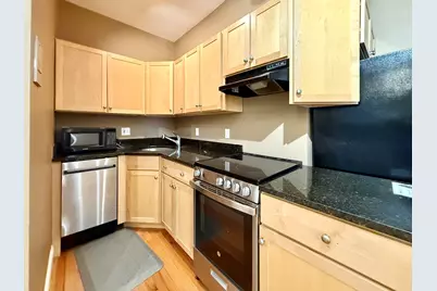 2 Arlington St #22, Cambridge, MA 02140 - Photo 4