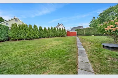 32 Robert Rd, Revere, MA 02151 - Photo 8
