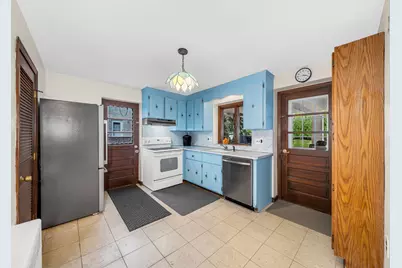 32 Robert Rd, Revere, MA 02151 - Photo 22