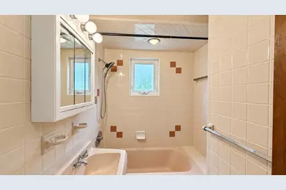 51 Dearborn St #1, Medford, MA 02155 - Photo 10