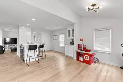 861 Pleasant St, Attleboro, MA 02703 - Photo 10