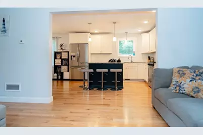 332 Monponsett St, Hanson, MA 02341 - Photo 10