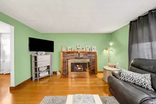 45 Sigourney St, Revere, MA 02151 - Photo 6