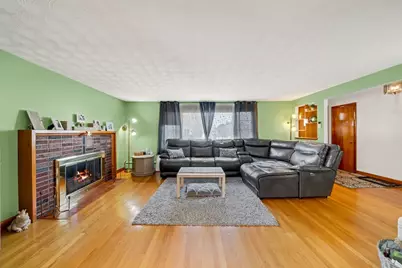 45 Sigourney St, Revere, MA 02151 - Photo 4