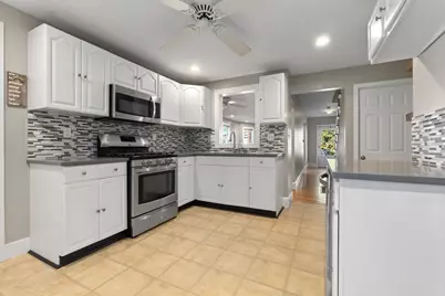 17-1/2 Pierce Ave. #17-1/2, Beverly, MA 01915 - Photo 8