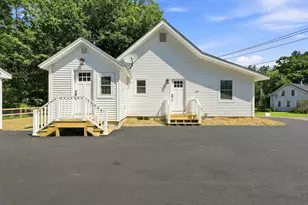 204 River Dr, Hadley, MA 01035 - Photo 2