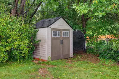 69 Lynch Drive, Holyoke, MA 01040 - Photo 6