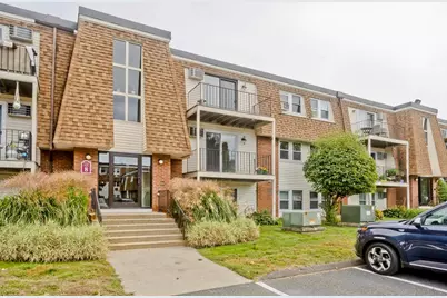 80 Damon Rd #8206, Northampton, MA 01060 - Photo 1