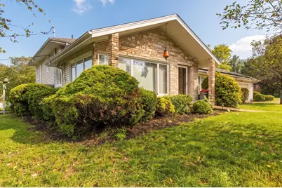 131 Valley Rd, Somerset, MA 02726 - Photo 4