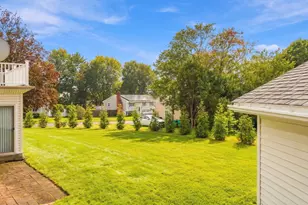 131 Valley Rd, Somerset, MA 02726 - Photo 10