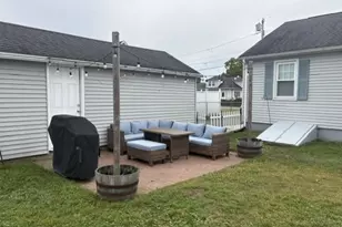88 Cedar St, Ludlow, MA 01056 - Photo 8