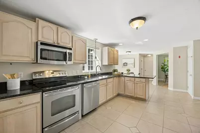 48 June St, Northbridge, MA 01534 - Photo 12