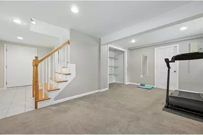 48 June St, Northbridge, MA 01534 - Photo 32