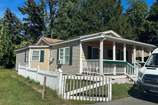 31 Tilton St, Lowell, MA 01850 - Photo 2