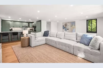935 Washington St #8, Newton, MA 02460 - Photo 2