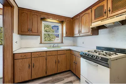15 Regent Rd, Malden, MA 02148 - Photo 12