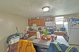 122 Foster St, Peabody, MA 01960 - Photo 8