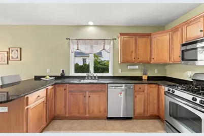 117 Ingell St #B, Taunton, MA 02780 - Photo 10