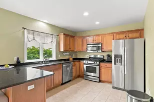117 Ingell St, Taunton, MA 02780 - Photo 12