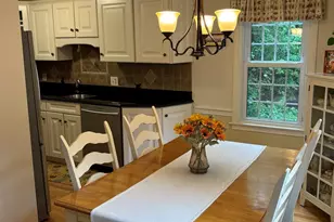 402 Twin Lakes Dr, Halifax, MA 02338 - Photo 2