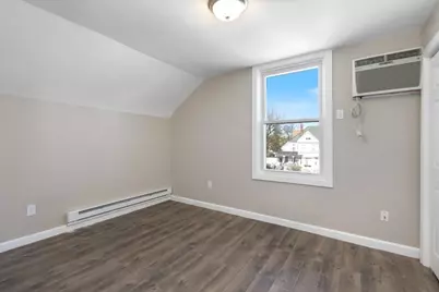 33 Garfield St, Lawrence, MA 01843 - Photo 4