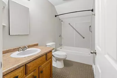 33 Garfield St, Lawrence, MA 01843 - Photo 16