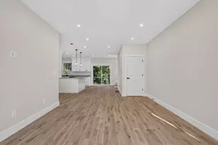 11 Lorenzo St, Worcester, MA 01604 - Photo 4