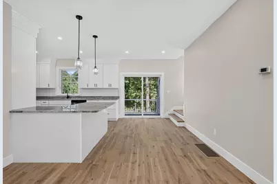 11 Lorenzo Street, Worcester, MA 01604 - Photo 10