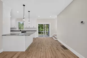 11 Lorenzo St, Worcester, MA 01604 - Photo 10