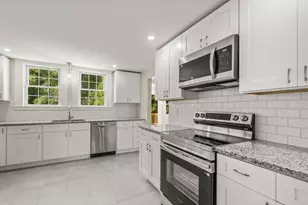 547 Turnpike St, Easton, MA 02375 - Photo 4