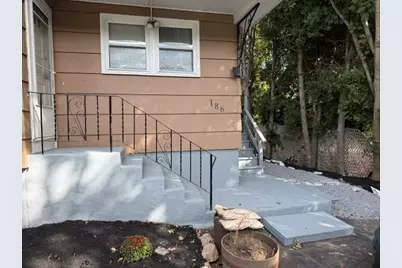 186 Pearl St, Brockton, MA 02301 - Photo 2