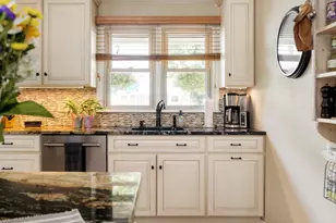 13 Fieldstone St, Upton, MA 01568 - Photo 6