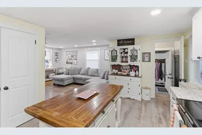 91 Hudson St, Springfield, MA 01118 - Photo 10