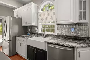 15 Perry St, Danvers, MA 01923 - Photo 6