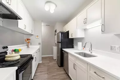 19 Paris St #203, Medford, MA 02155 - Photo 4