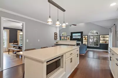 24 Darlene Dr, Southborough, MA 01772 - Photo 8