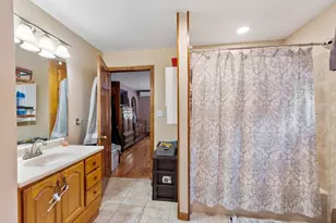 26 Atlanta St, Haverhill, MA 01830 - Photo 28