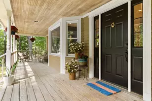 64 Leslie Rd, Rowley, MA 01969 - Photo 2
