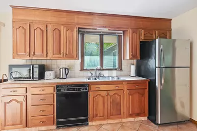 185 Redfern Dr, Longmeadow, MA 01106 - Photo 10
