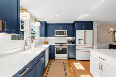 21 Hereford Rd, Marblehead, MA 01945 - Photo 10