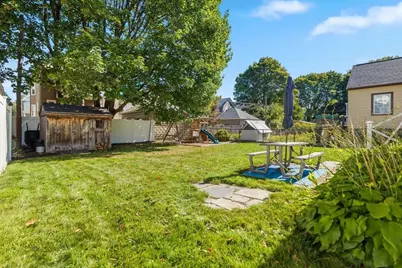 31 Zeller St, Boston, MA 02131 - Photo 32